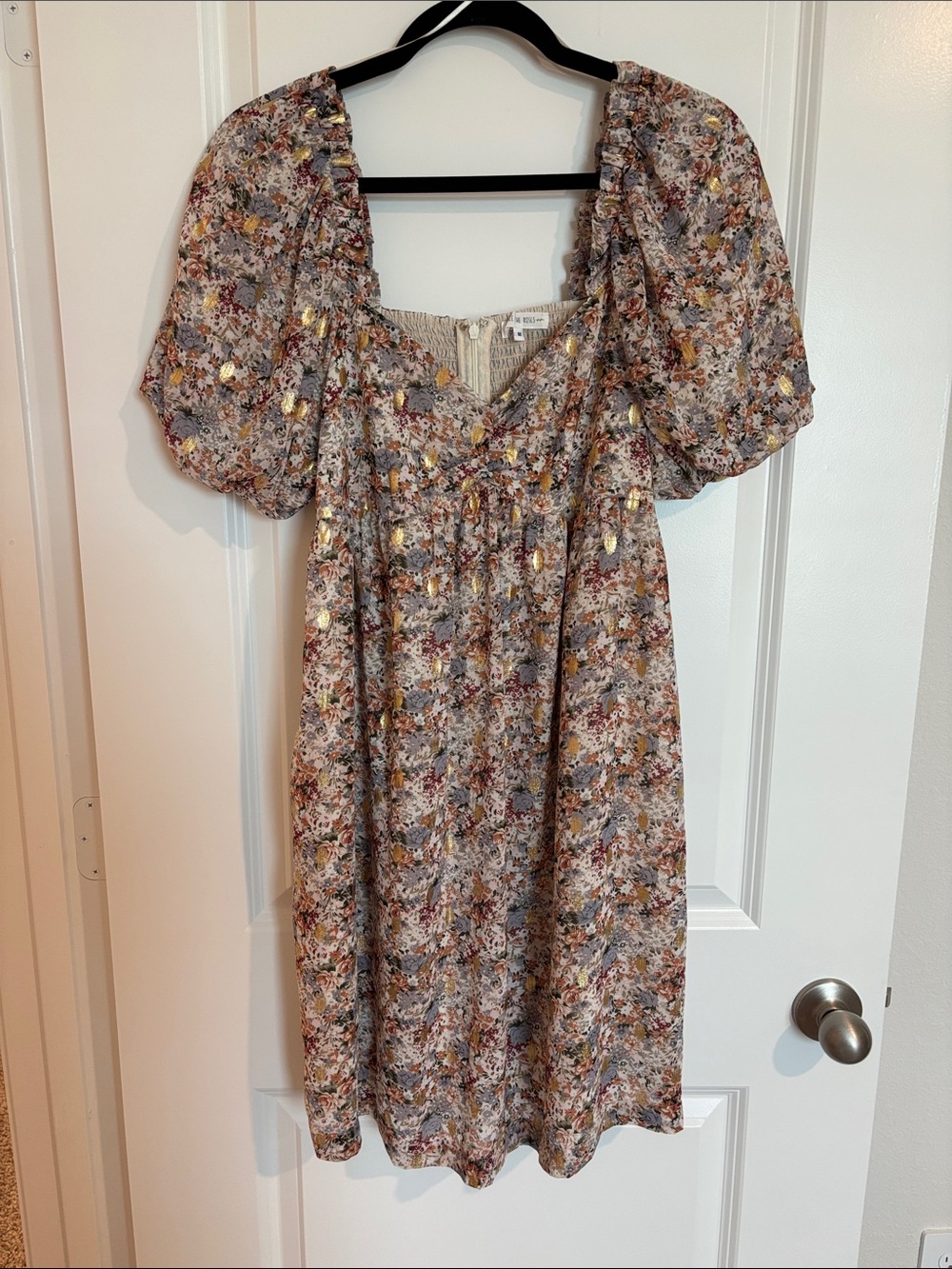 Floral Puff-Sleeve Midi Dress in Multicolor with Gold Accents